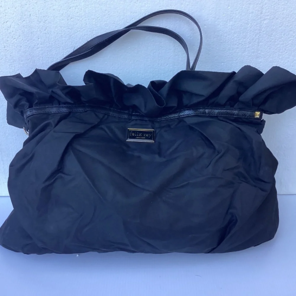 Felix Rey Black Ruffled Shoulder Bag - Picture 5 of 5